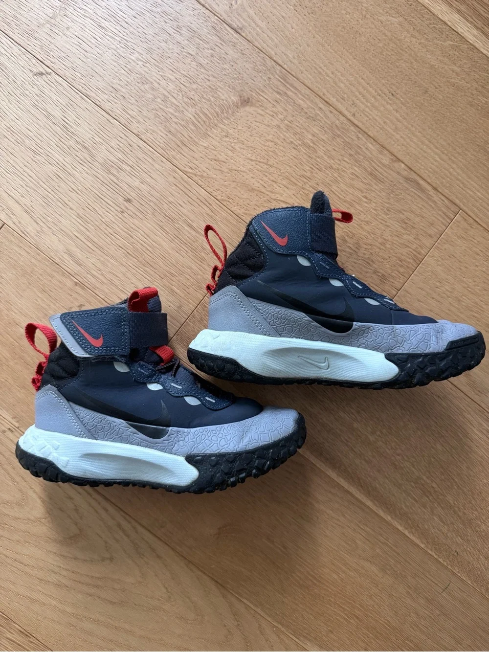 Nike Kids Terrascout Sneaker Boot